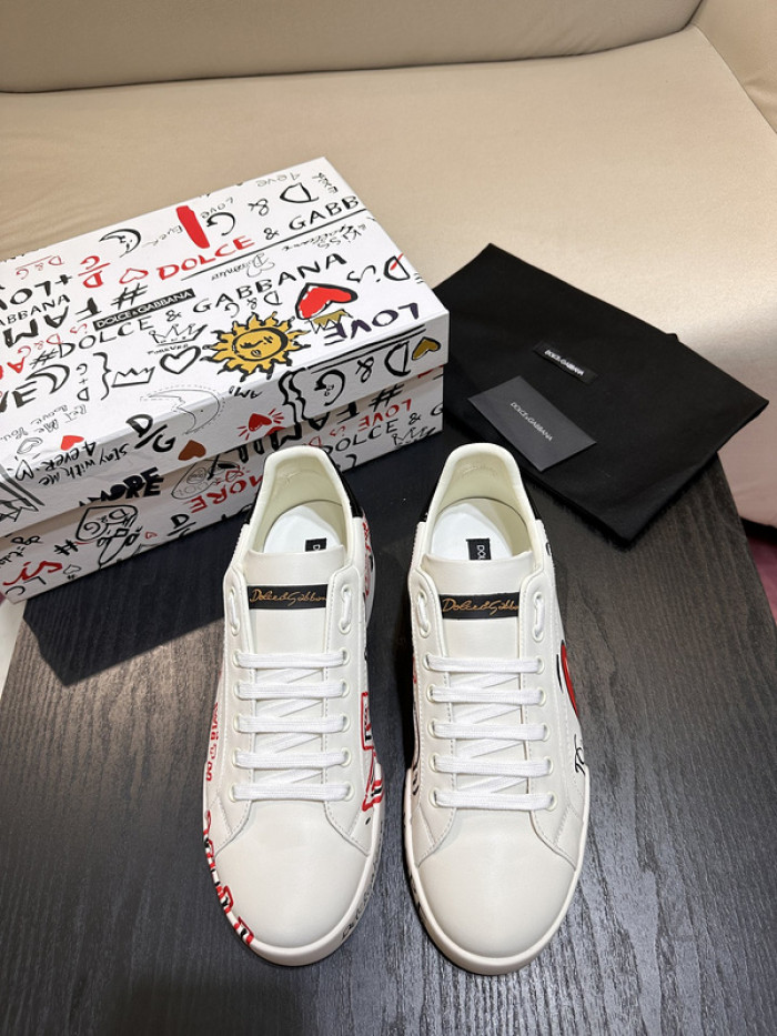 DG sneaker