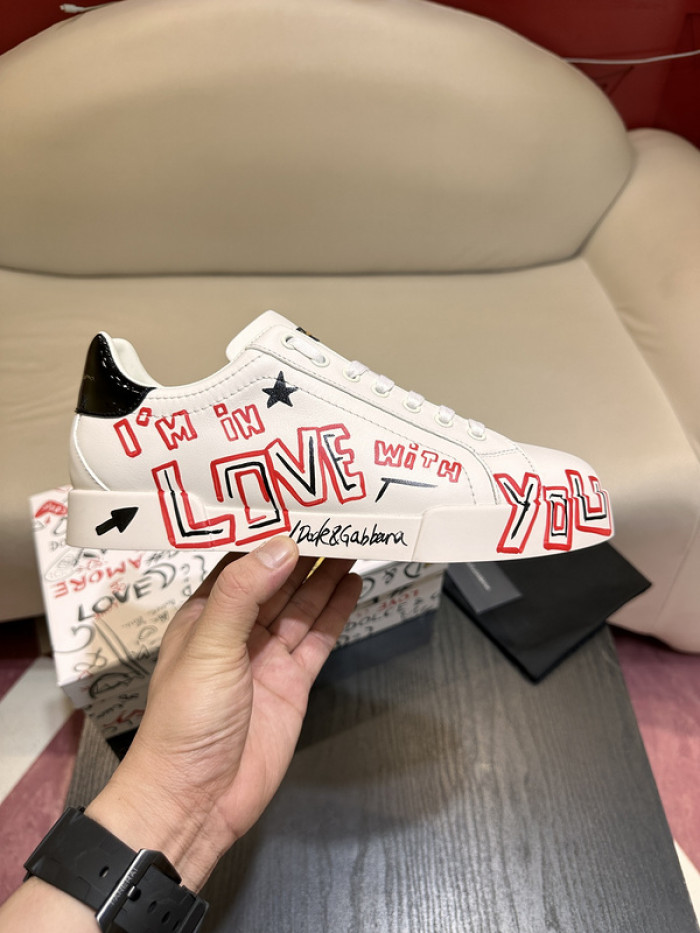 DG sneaker