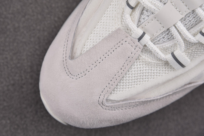 NK Air Max 95 Comme des Garcons White CU8406-100