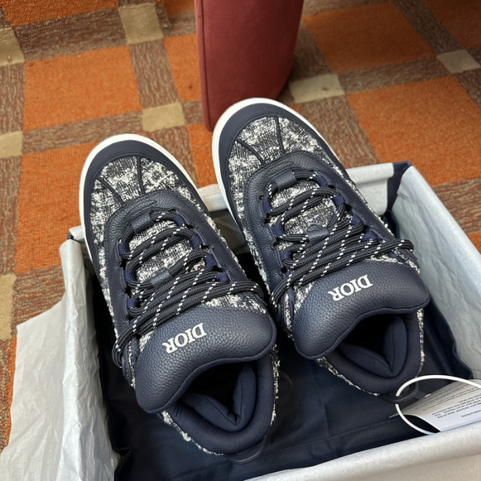 D designer sneaker