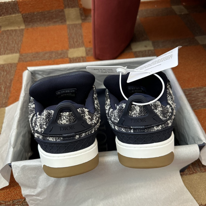 D designer sneaker