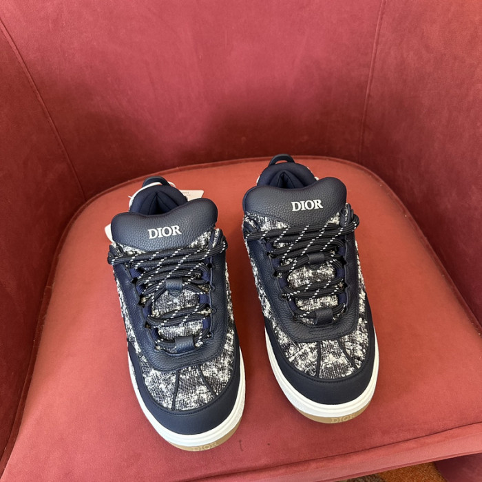 D designer sneaker