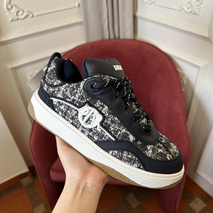 D designer sneaker