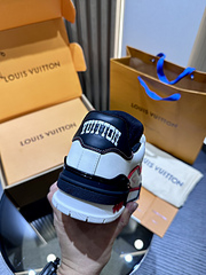 L&V SNEAKERS