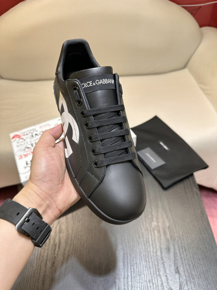 DG sneaker