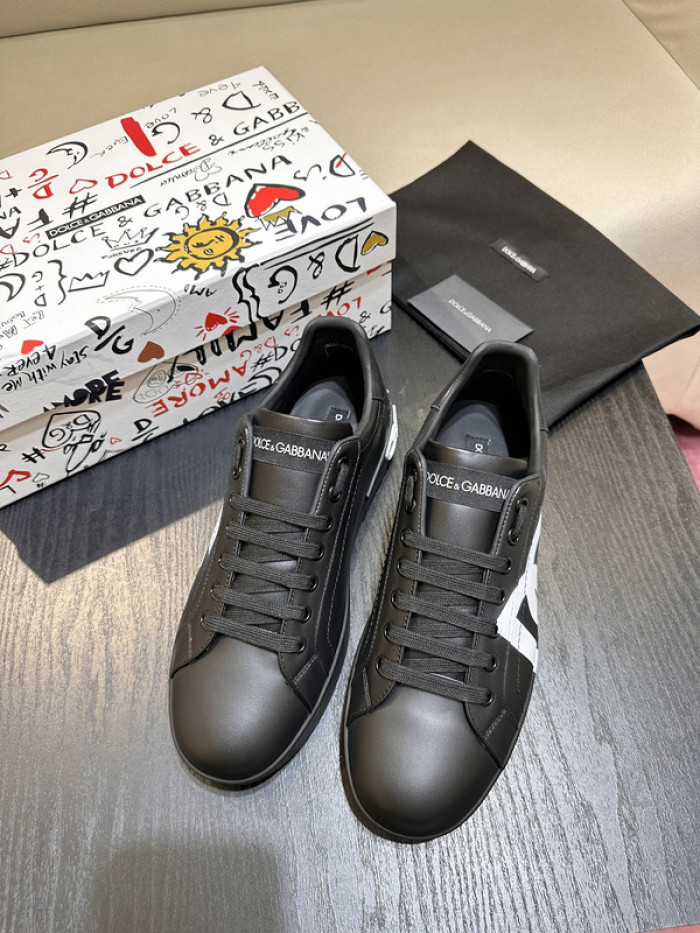DG sneaker