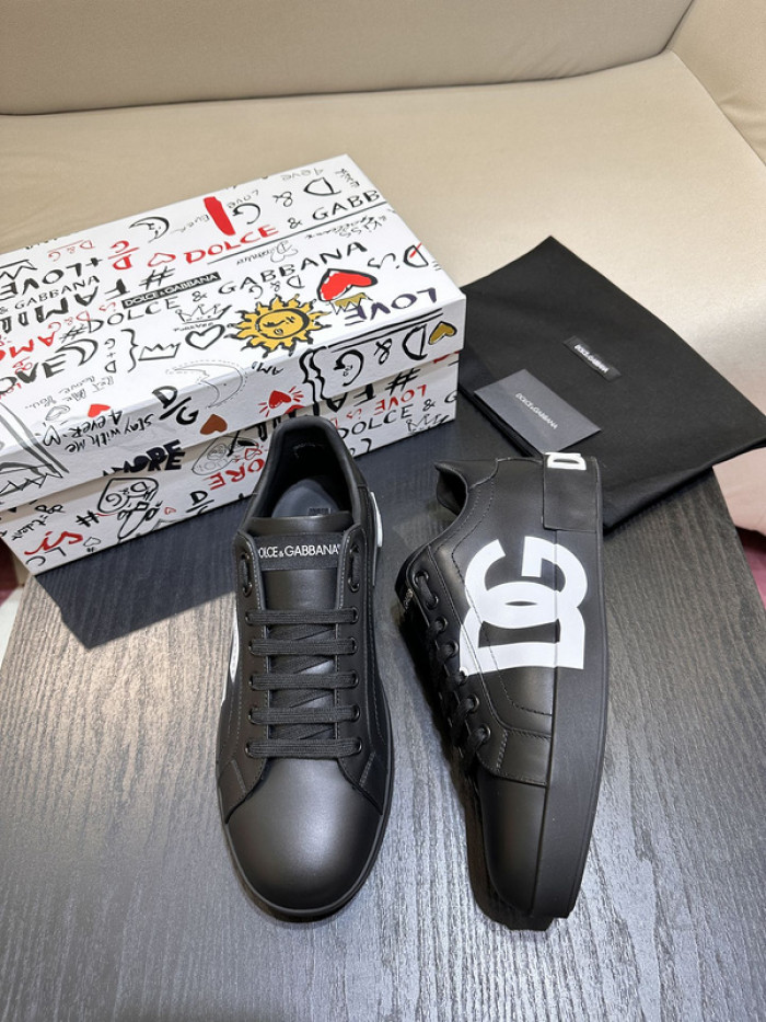 DG sneaker