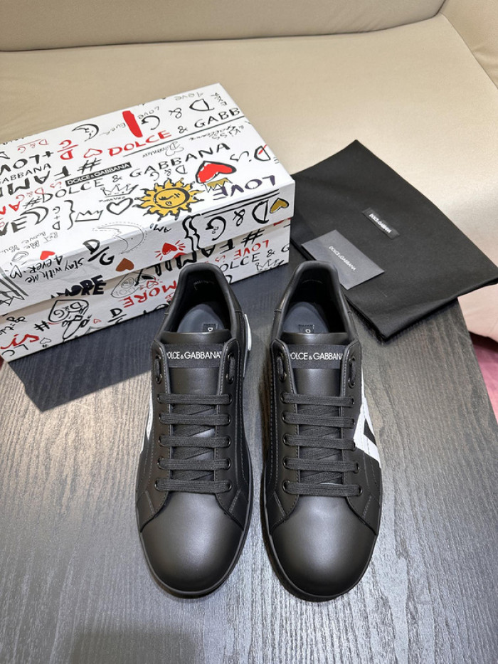DG sneaker