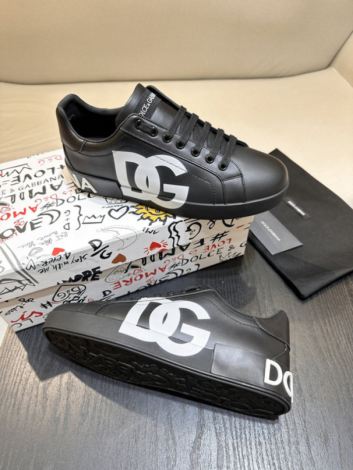 DG sneaker