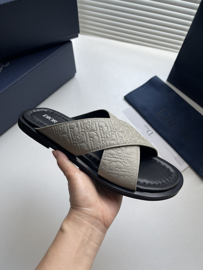 DO DESIGNER SLIPPERS