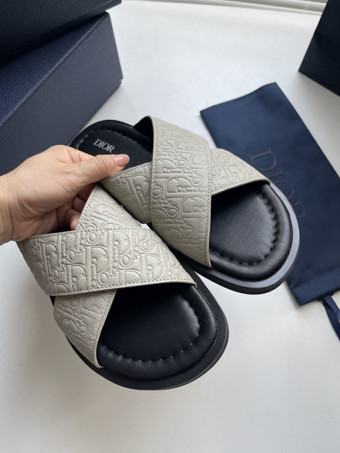 DO DESIGNER SLIPPERS