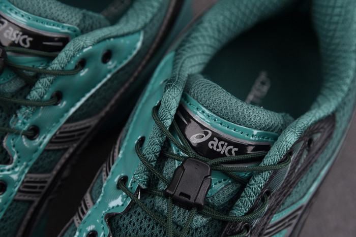 As*ic*ss shoes