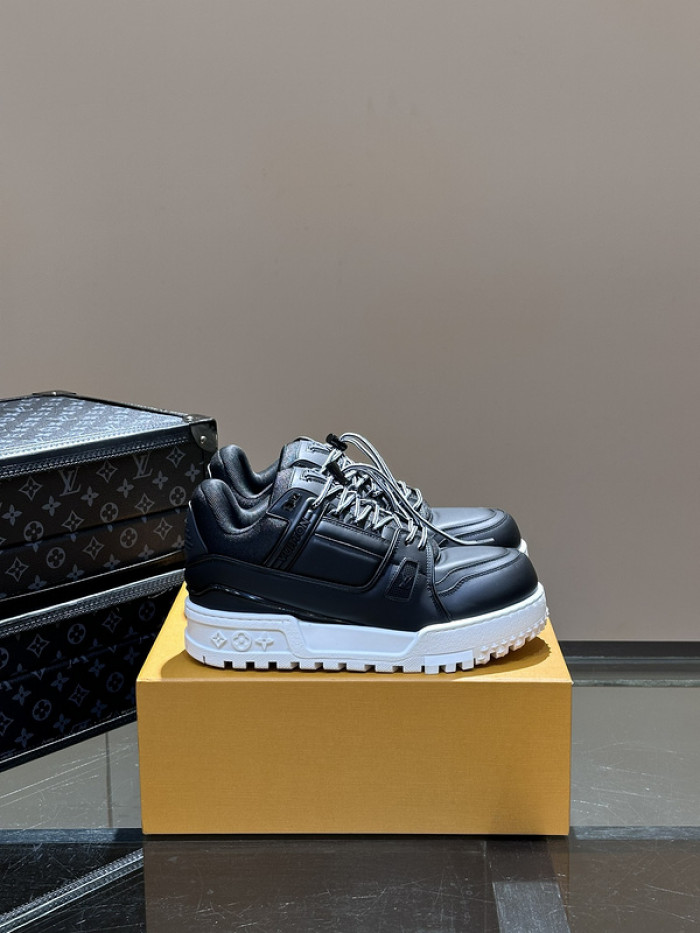 L&V SNEAKERS