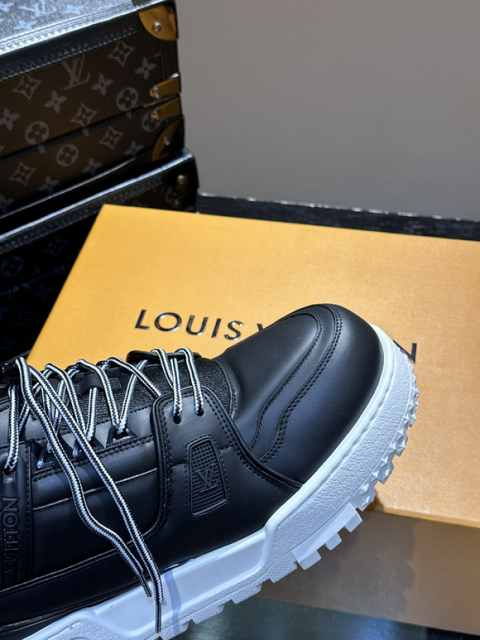L&V SNEAKERS