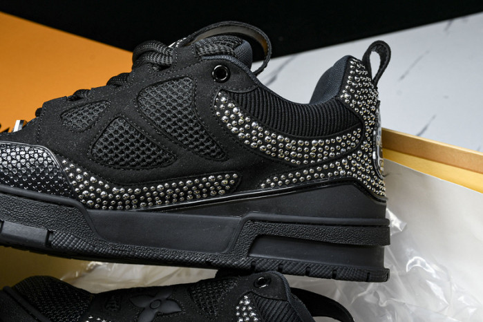 L&V SNEAKERS