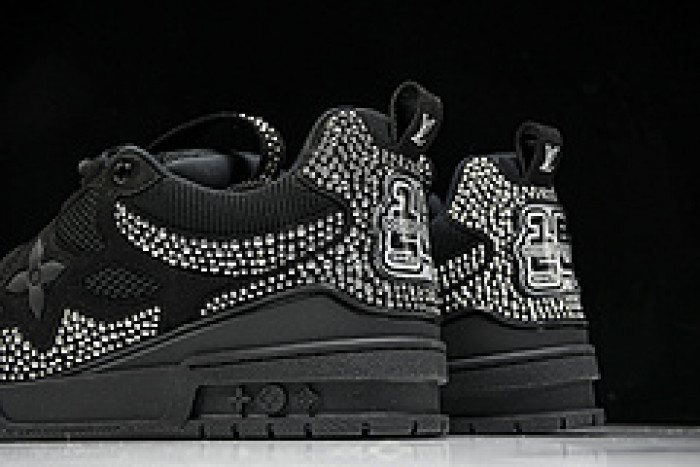 L&V SNEAKERS