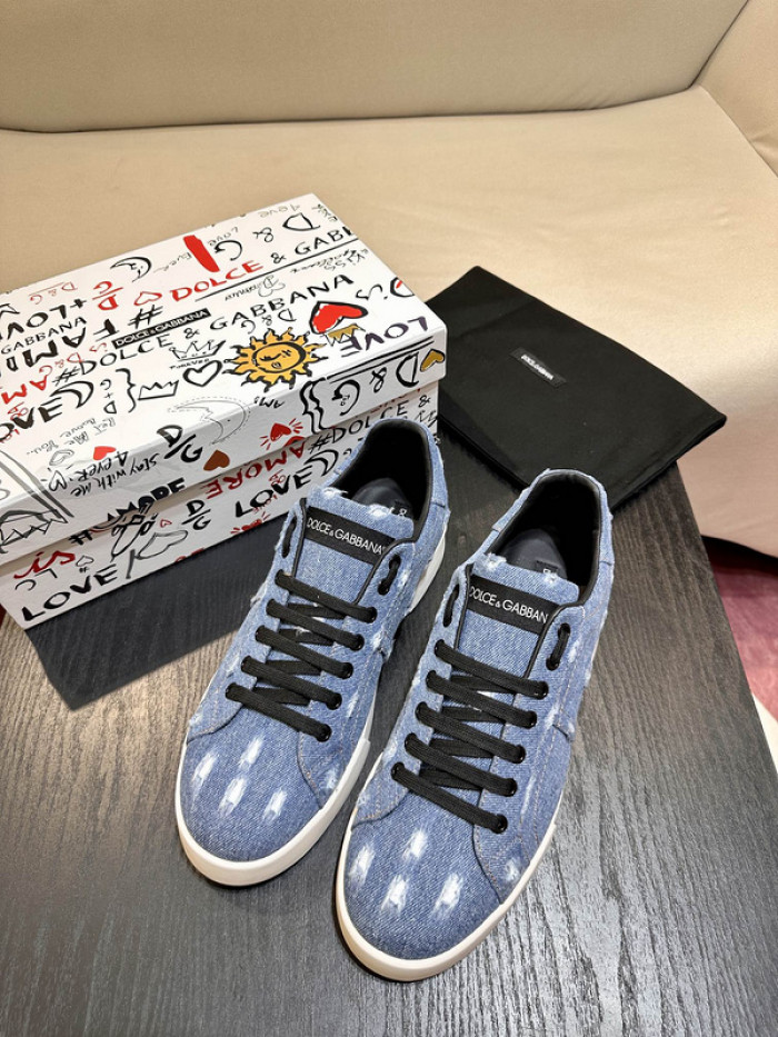 DG sneaker