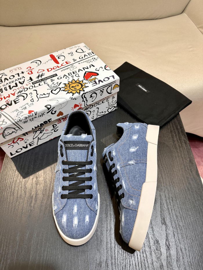 DG sneaker