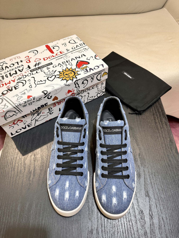 DG sneaker