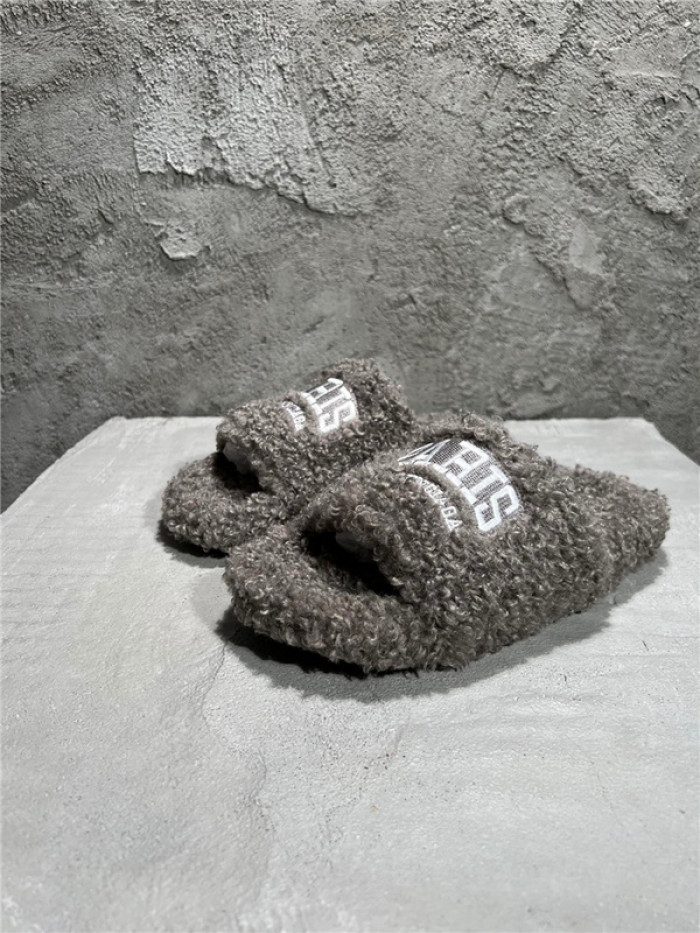 BLEN DESIGNER SLIPPERS