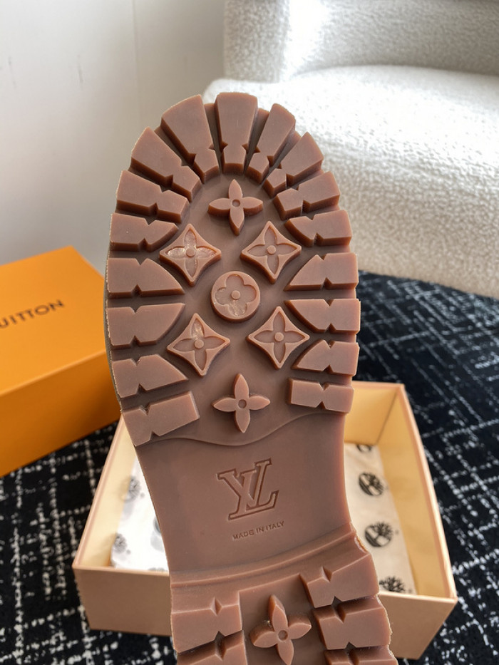 L&V SNEAKERS