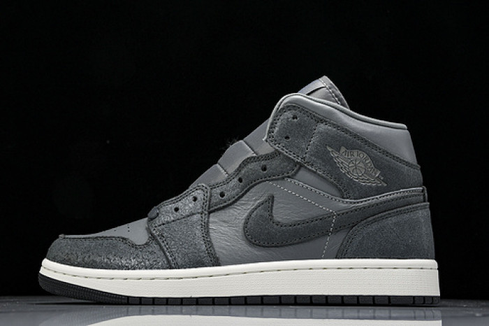 WMNS Air Jordan Mid SE FJ3448-001