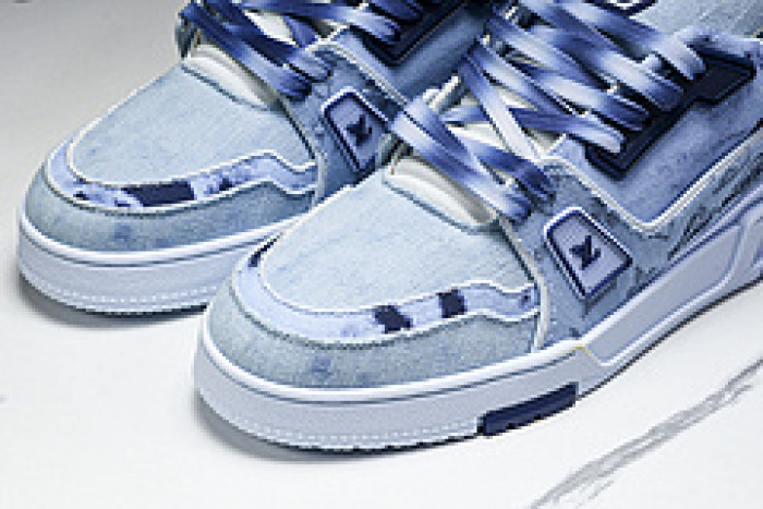 L&V SNEAKERS