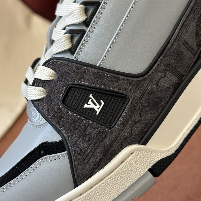 L&VT SNEAKERS