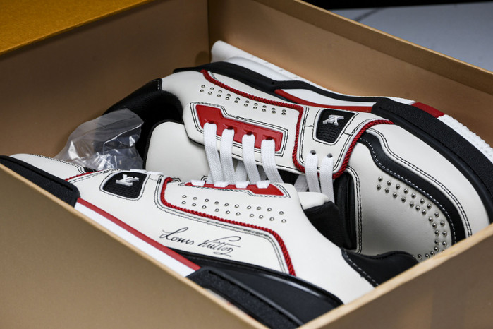 L&V SNEAKERS