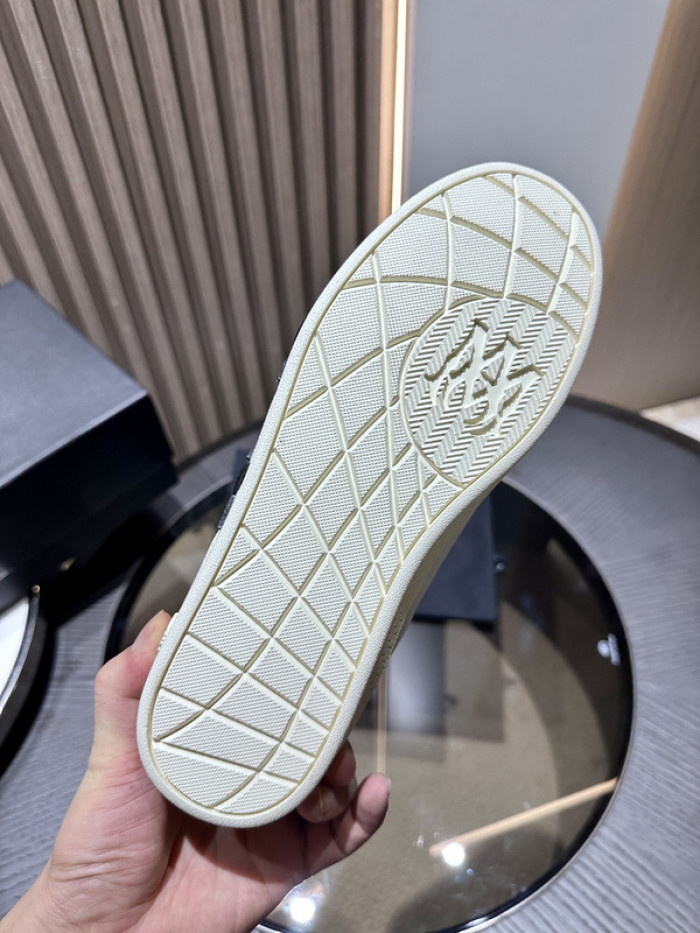 AM1R1 SNEAKERS