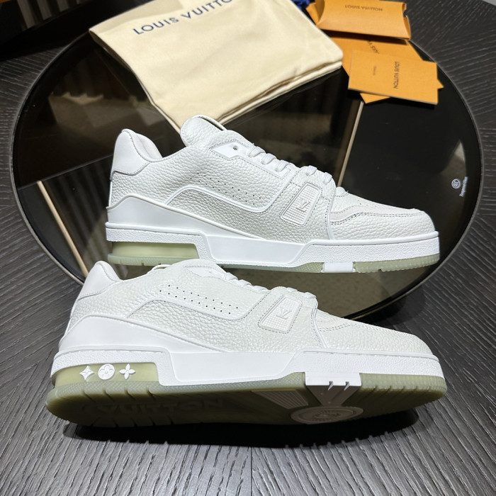 L&VT SNEAKERS