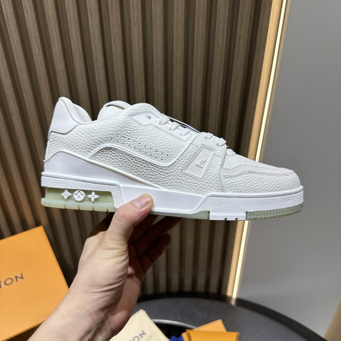 L&VT SNEAKERS