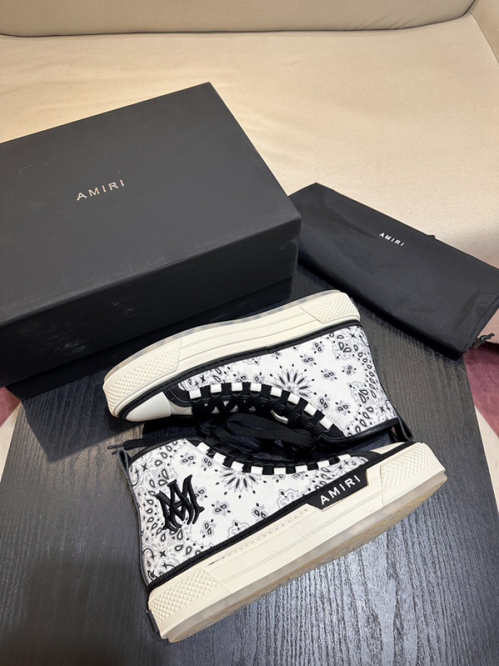 AM1R1 SNEAKERS