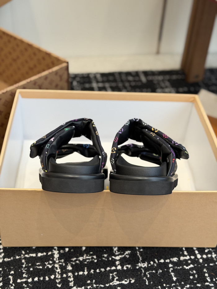 L&VT SLIPPERS