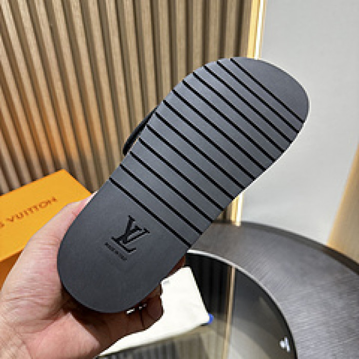 L&V SLIPPERS