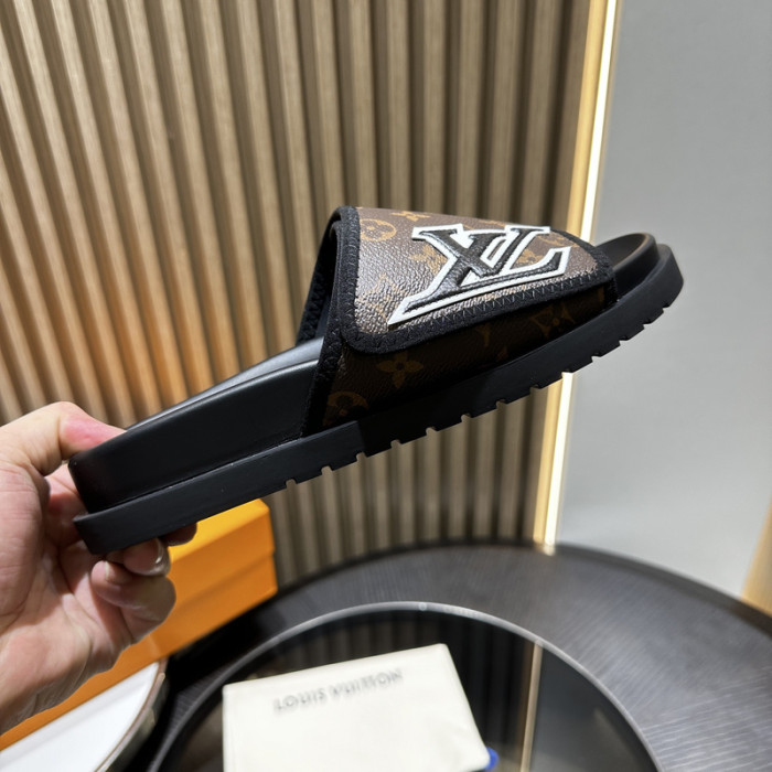 L&V SLIPPERS