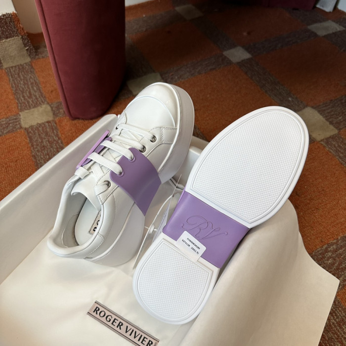 RV sneaker