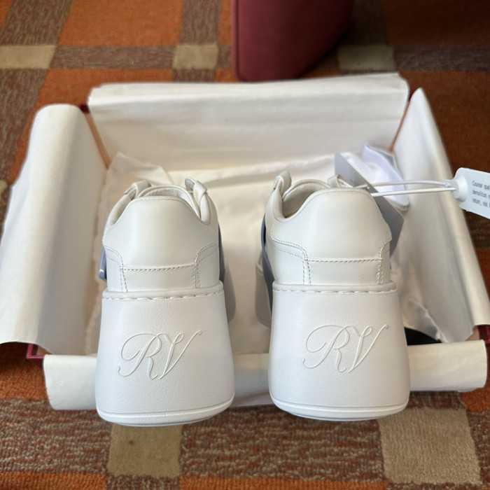 RV sneaker