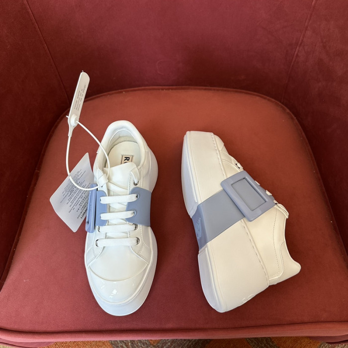 RV sneaker