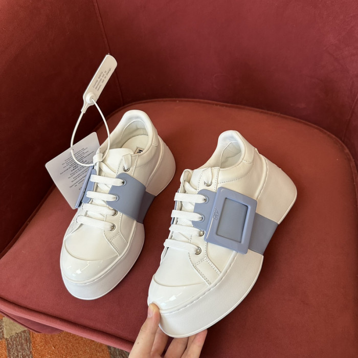 RV sneaker