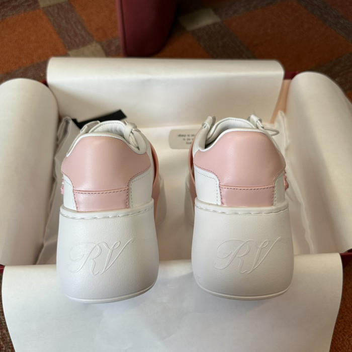 RV sneaker