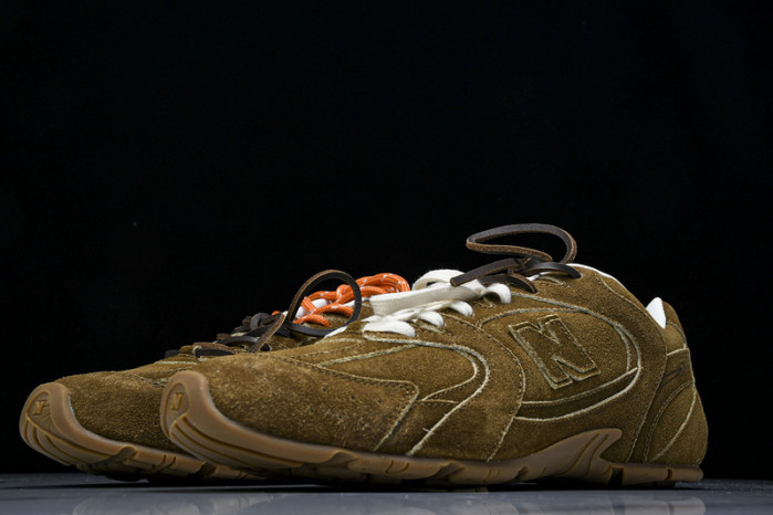 New Balance Miu
