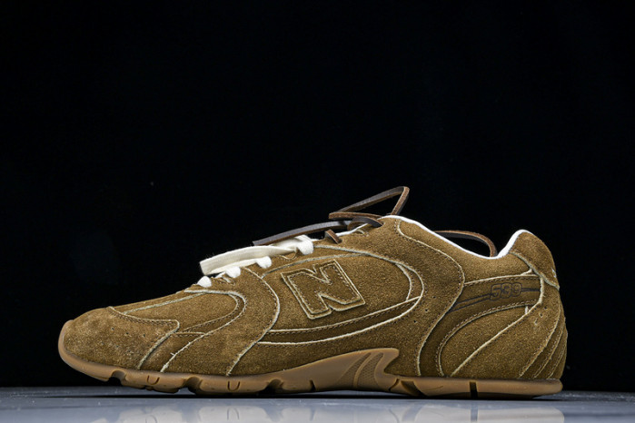 New Balance Mi­u