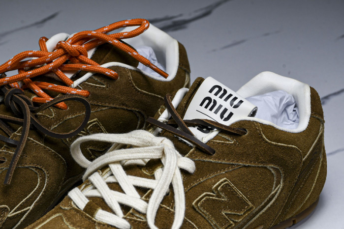 New Balance Miu