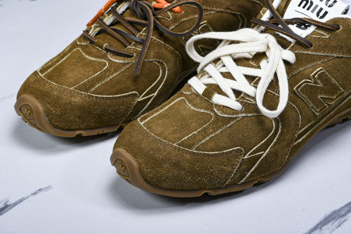 New Balance Miu