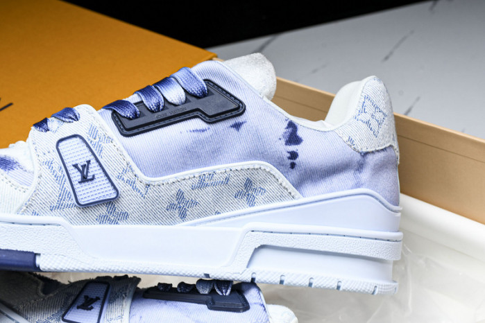 L&V SNEAKERS