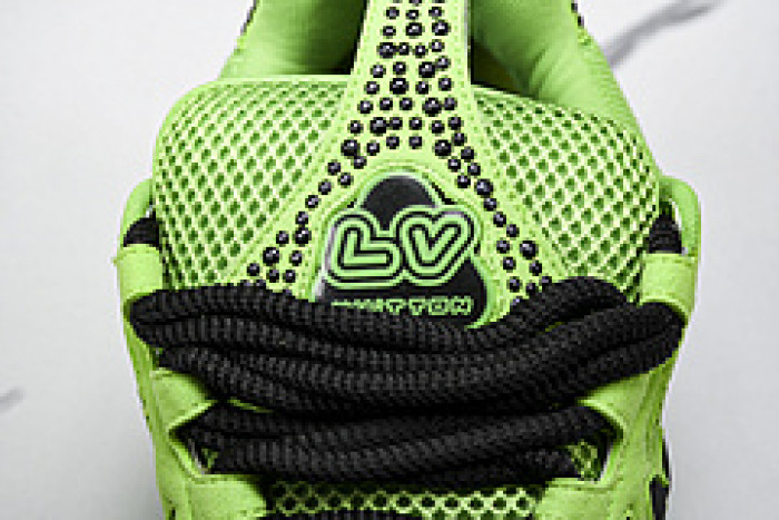 L&V SNEAKERS