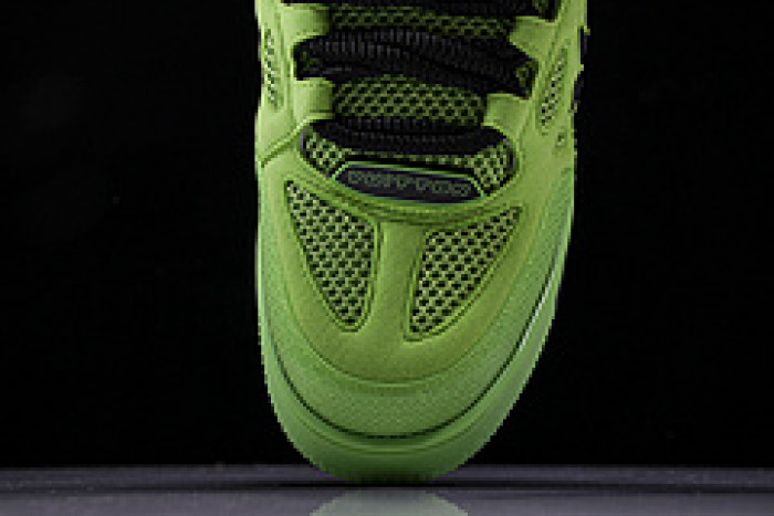 L&V SNEAKERS