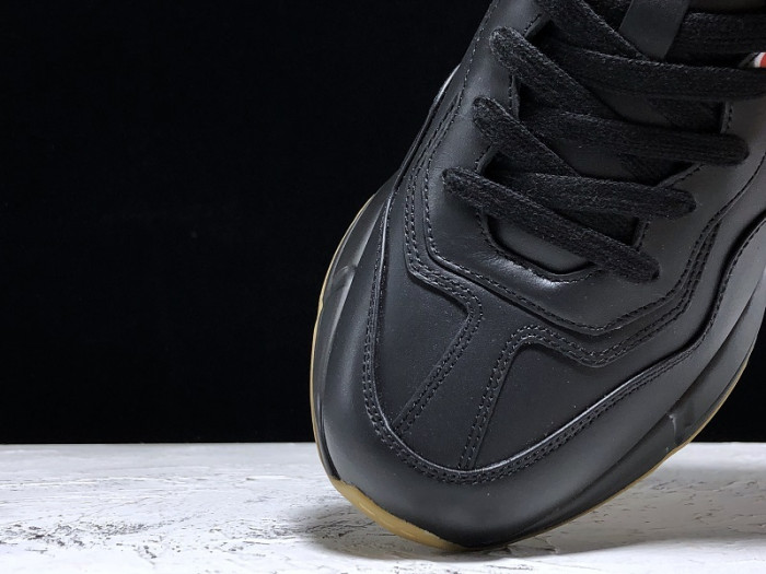 GUCC SNEAKER