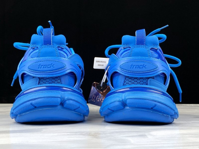 BLEN Track blue